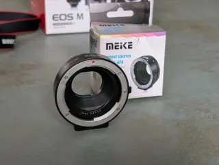 Canon EOS M Cámara Digital + Accesorios