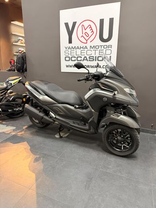 YAMAHA TRICITY 300