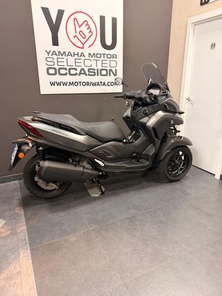 YAMAHA TRICITY 300