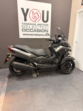 YAMAHA TRICITY 300