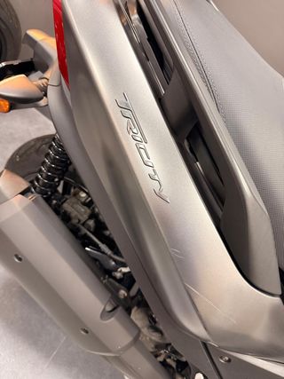 YAMAHA TRICITY 300