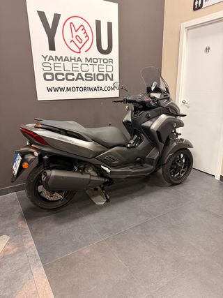 YAMAHA TRICITY 300