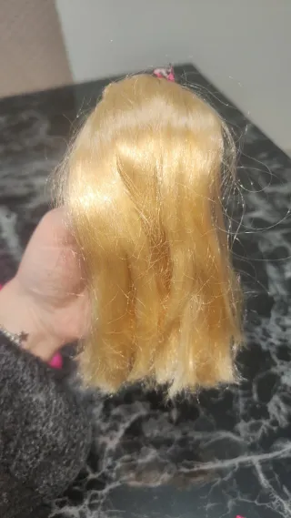 Barbie vintage testa con capelli lunghi