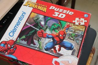 Puzzle scatola con pezzi