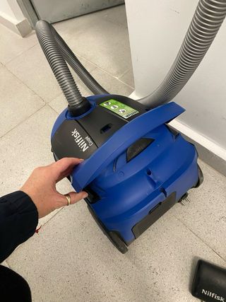 Aspiradora Nilfisk Coupe Azul