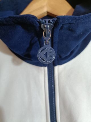 Sudadera Marca Boomerang Color Azul Verde y Blanco