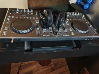 Controladora DJ Pioneer DDJ-1 + Mesa Diseño