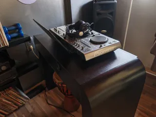 Controladora DJ Pioneer DDJ-1 + Mesa Diseño