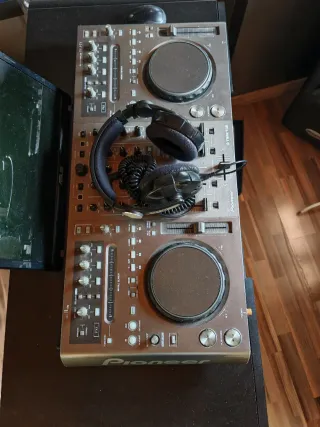 Controladora DJ Pioneer DDJ-1 + Mesa Diseño