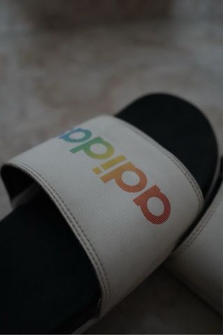 Chanclas Adidas Multicolor Blancas