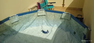 Piscina Tubular Azul y Blanca