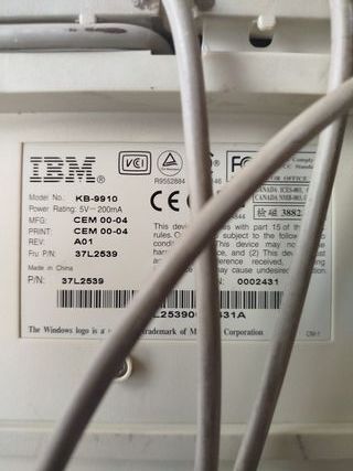 Teclado Mecánico Acer DIN5/PS2