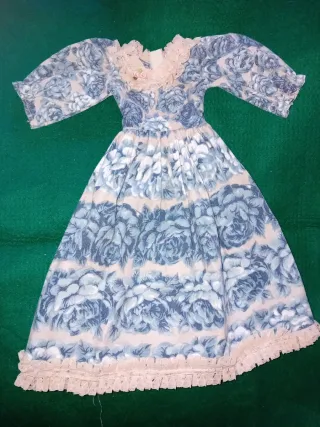 Vestido Nancy Antiguo Floral y pamela