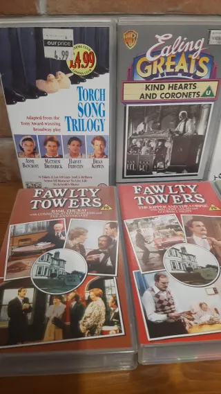 Conjunto 8 cintas VHS: Fawlty Towers, etc.