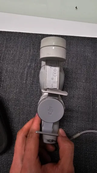 DJI Osmo Mobile 4 Gimbal Estabilizador