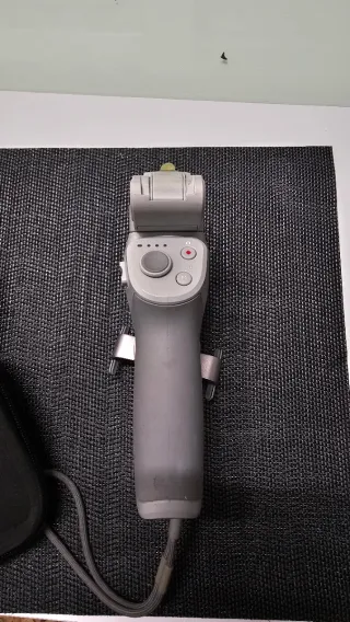DJI Osmo Mobile 4 Gimbal Estabilizador