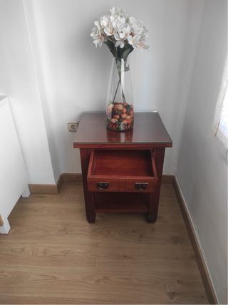 Mesa auxiliar de salón madera y cristal