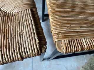 Mesa y 4 Sillas Metálicas y mimbre