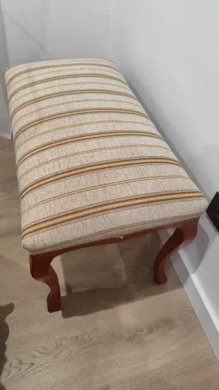 Banco de cama con perchero