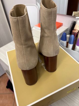 Stivaletti Michael Kors Beige/Marrone Tg 41