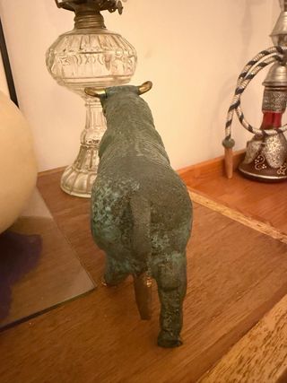 Toro de Bronce Macizo