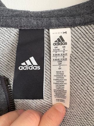 Chaqueta Adidas Gris con Capucha