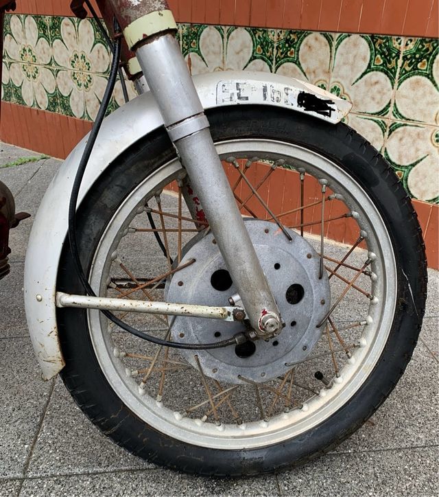 Ducati 160 Sport Roja/Plata