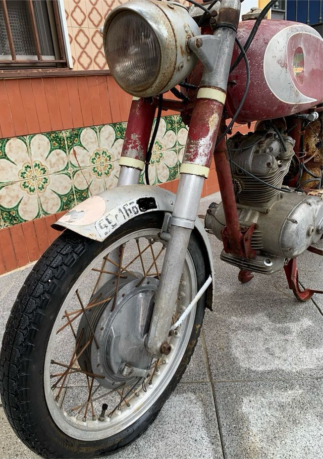 Ducati 160 Sport Roja/Plata