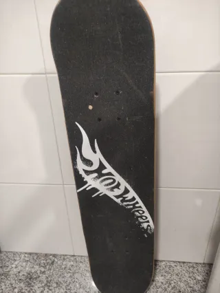 Monopatín Skate Hot Wheels