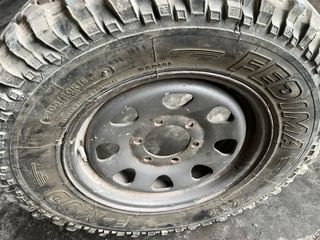 Rueda nissan patrol 16”