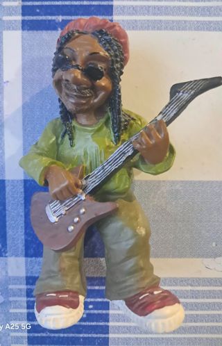 FIGURAS DE MUSICOS DE DECORACION