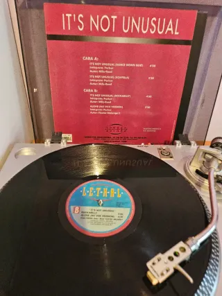 Vinilo Parker – It’s Not Unusual