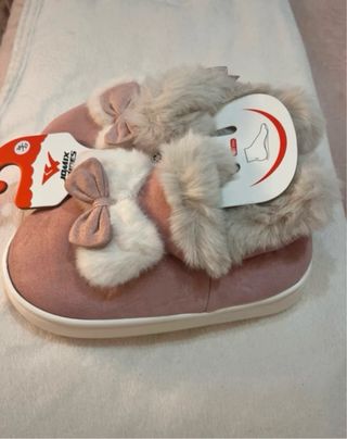 Zapatillas casa Jomix Shoes 36/37 pelitos nuevas