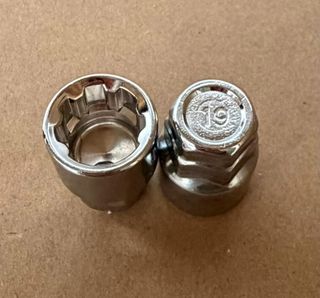 Antirrobo Ruedas 12x1.25 (Tuerca Abierta)