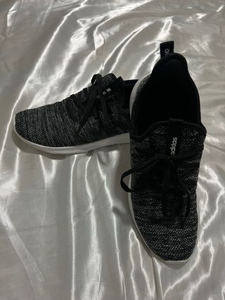 Zapatillas deportivas Adidas negras y grises