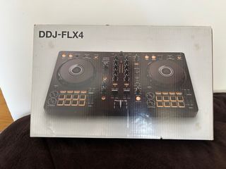 Mesa Pioneer DJ flx4 con caja