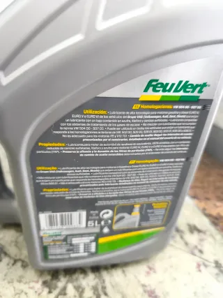 Bidón cuatro litros aceite de motor FEU VERT 5W30