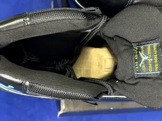 Air Jordan 11 Retro Gamma Blue