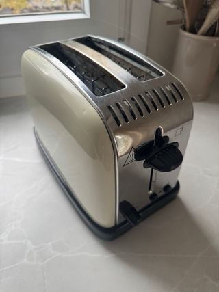 Tostadora Russell Hobbs Beige