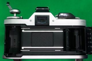 Canon AV-1 c/ Lente + Pilha Nova