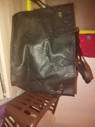 Bolsa Louis Vuitton Preta Estilo Neverfull