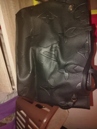 Bolsa Louis Vuitton Preta Estilo Neverfull