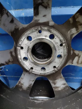 Llanta Mercedes Benz