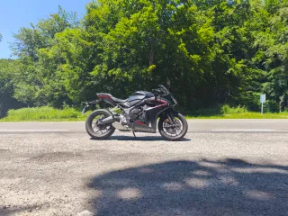 Honda CBR 650 R 2025 E-cluch 6000km