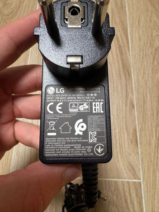 Cargador LG 16W (19V 0,84A)