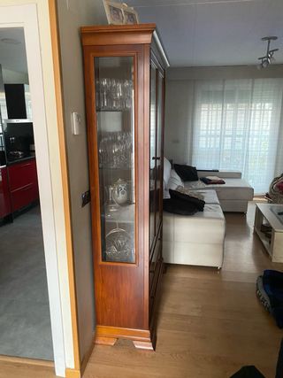 Aparador y vitrina madera cerezo