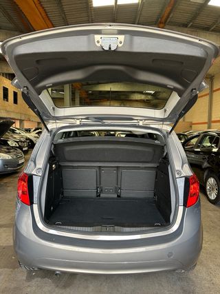 Opel Meriva 2011  124.000km