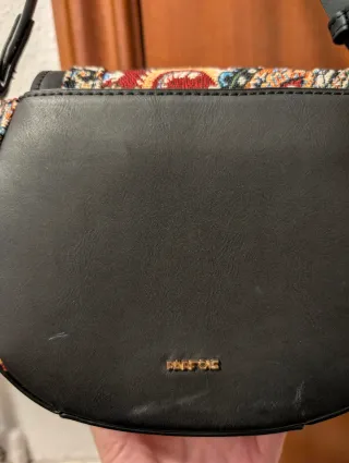 Bolso Parfois pequeño diseño punto de cruz.