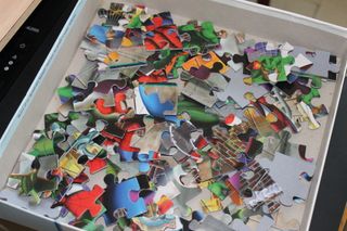 Puzzle scatola con pezzi