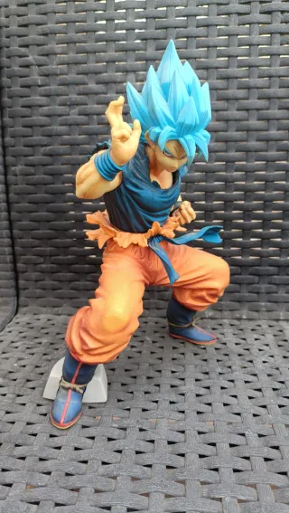Figura Goku Super Saiyan Azul
